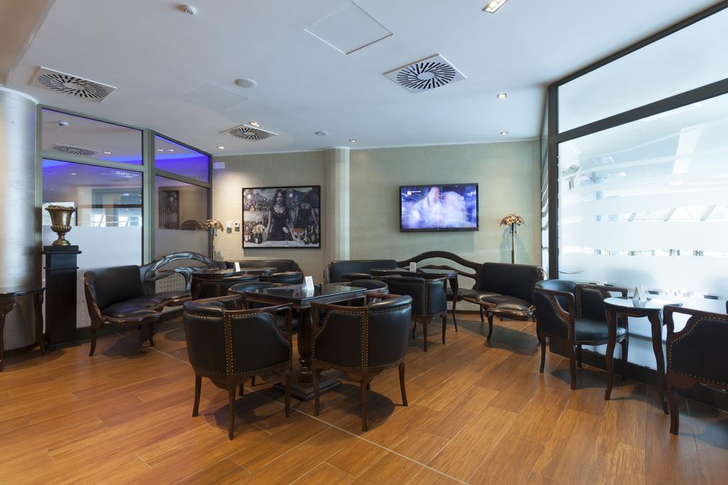 Hotel Premier Aqua - Adults Only Vrdnik Esterno foto The lounge at the airport