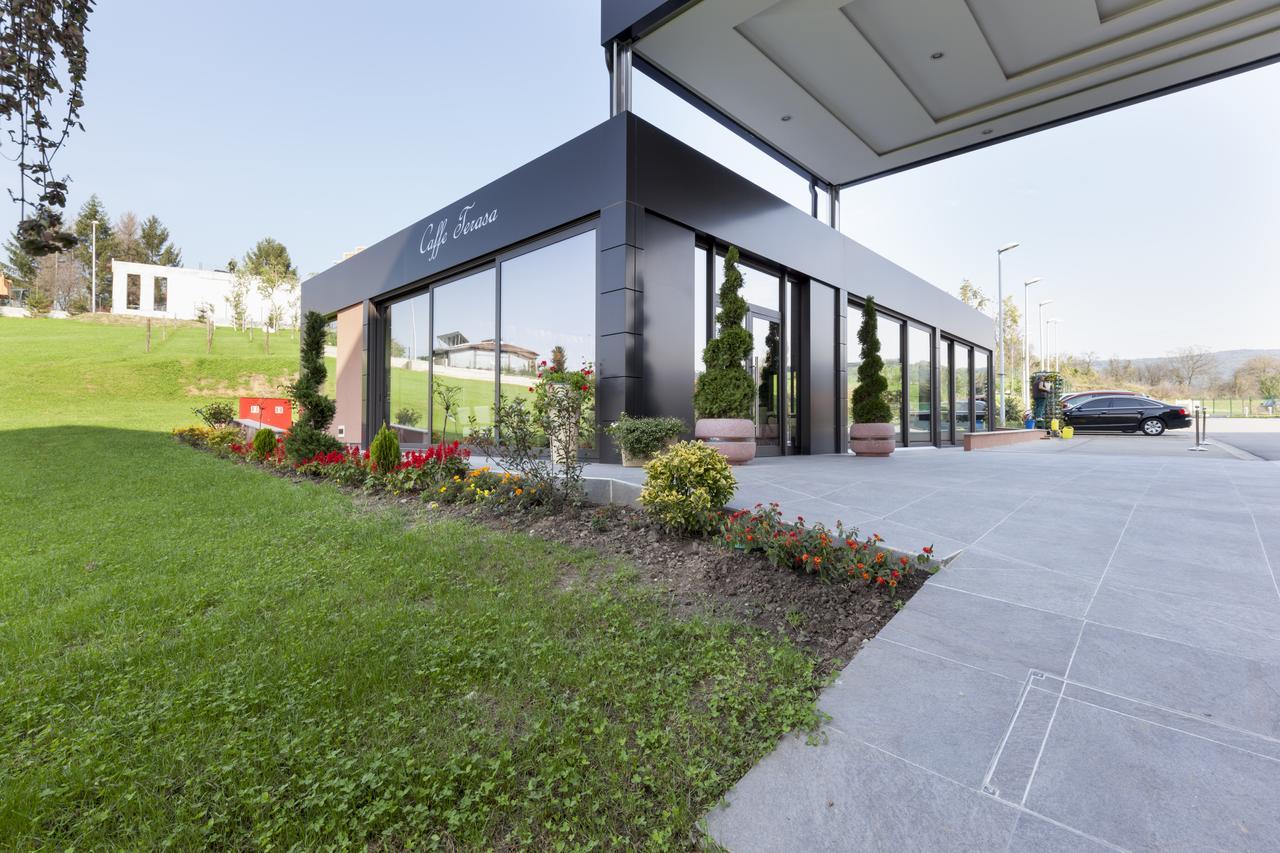 Hotel Premier Aqua - Adults Only Vrdnik Esterno foto Entrance of the new crematorium